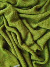 Įkelti vaizdą į galerijos rodinį, Citrinžolė (skara + knyga)