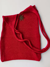 Įkelti vaizdą į galerijos rodinį, Braškė (krepšys su knyga)