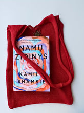 Įkelti vaizdą į galerijos rodinį, Braškė (krepšys su knyga)