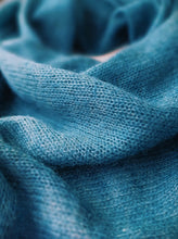 Įkelti vaizdą į galerijos rodinį, Susitikimai (skara + knyga)