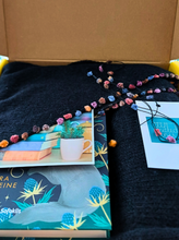 Įkelti vaizdą į galerijos rodinį, Juodas pasipuošęs