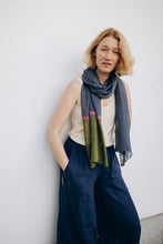 Įkelti vaizdą į galerijos rodinį, Paslaptingas pilkasis